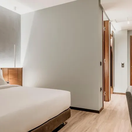 Aya Отель Драма